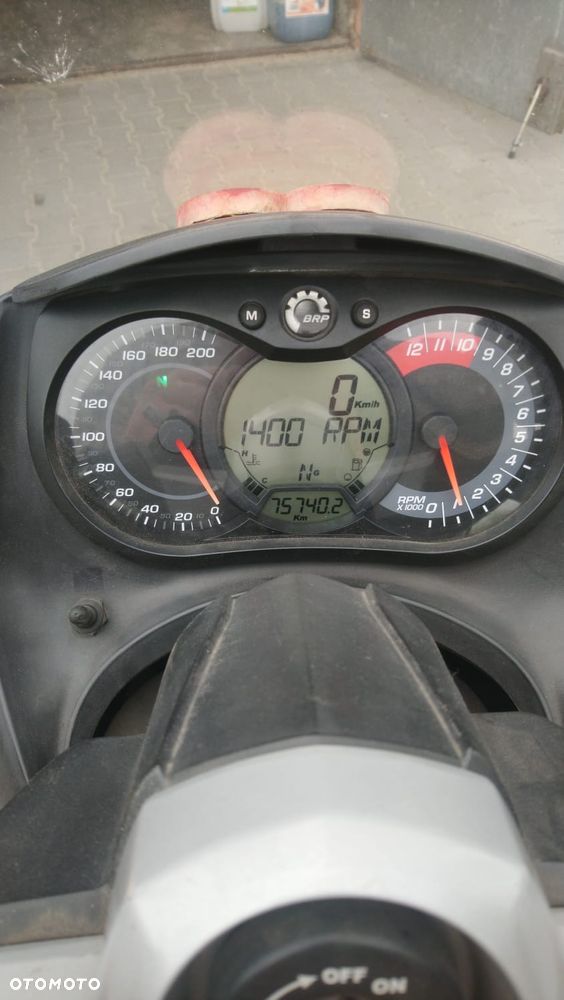 Can-Am Spyder - 4