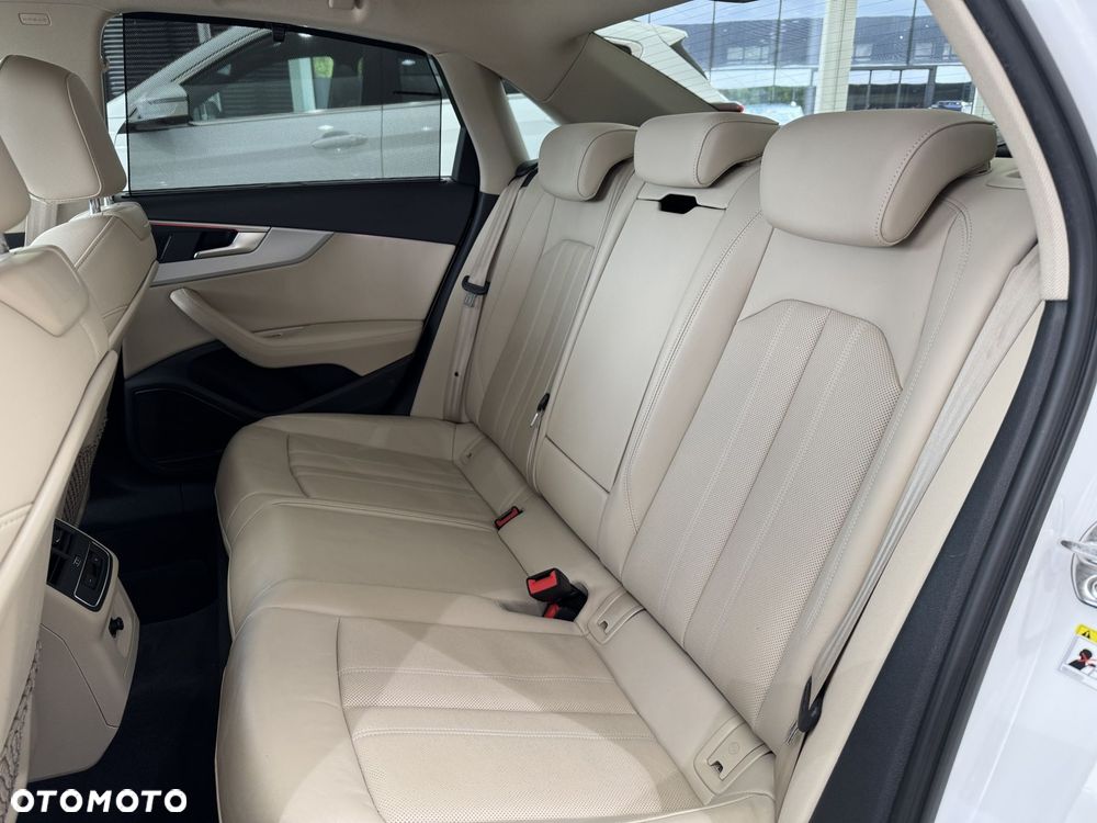 Audi A4 Limousine 40 TFSI mHEV Advanced S tronic - 13