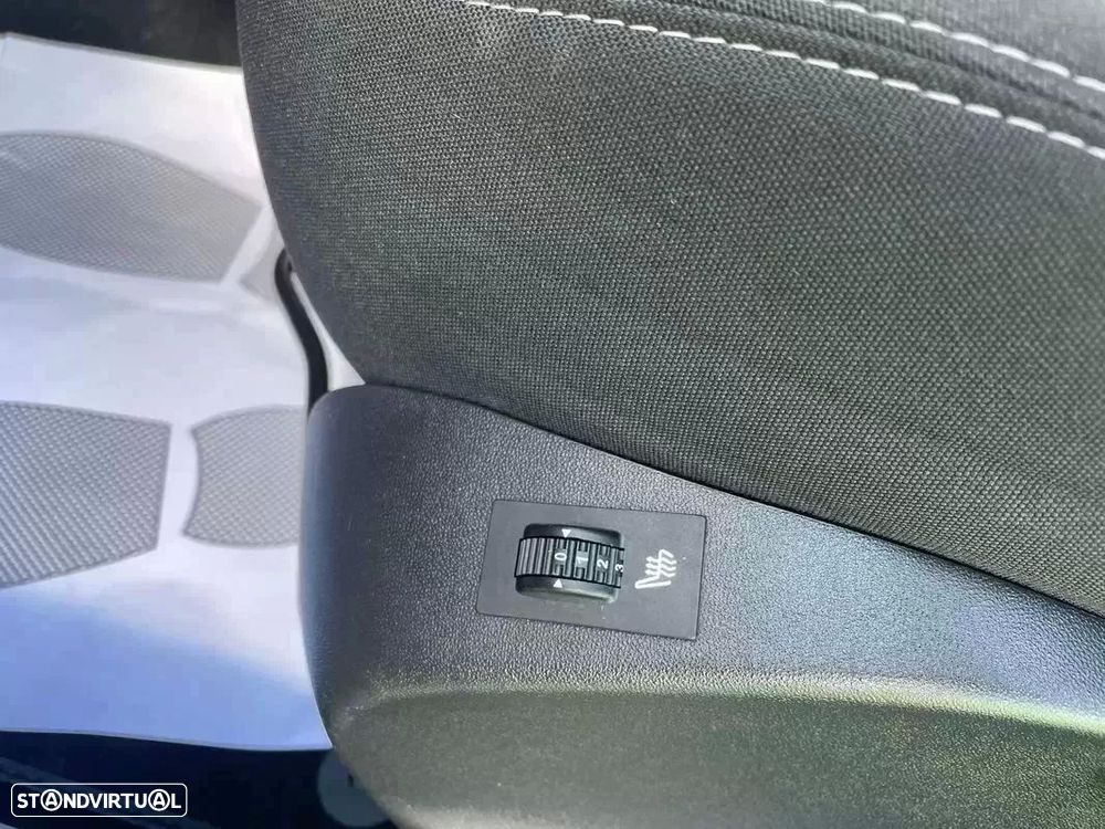 Peugeot 208 1.2 PureTech Active - 11