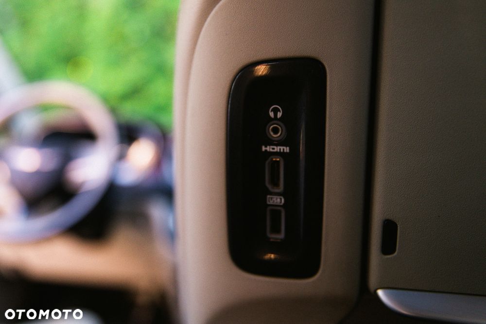 Chrysler Pacifica - 40