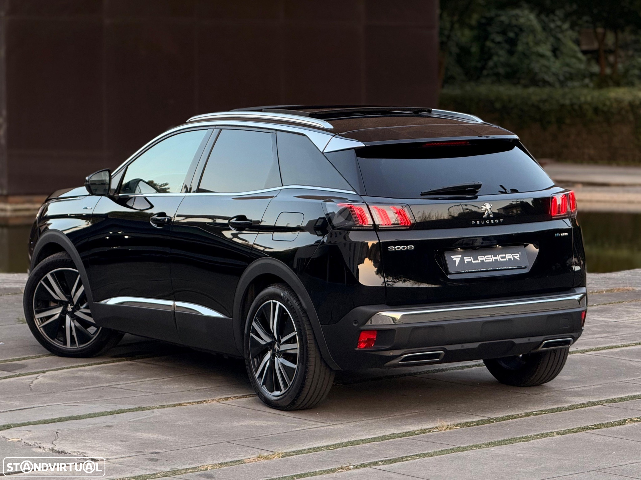 Peugeot 3008 1.6 Hybrid GT Pack e-EAT8 - 4