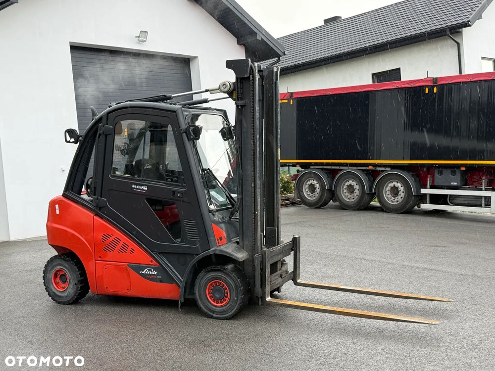 Linde H25T-02 - 5