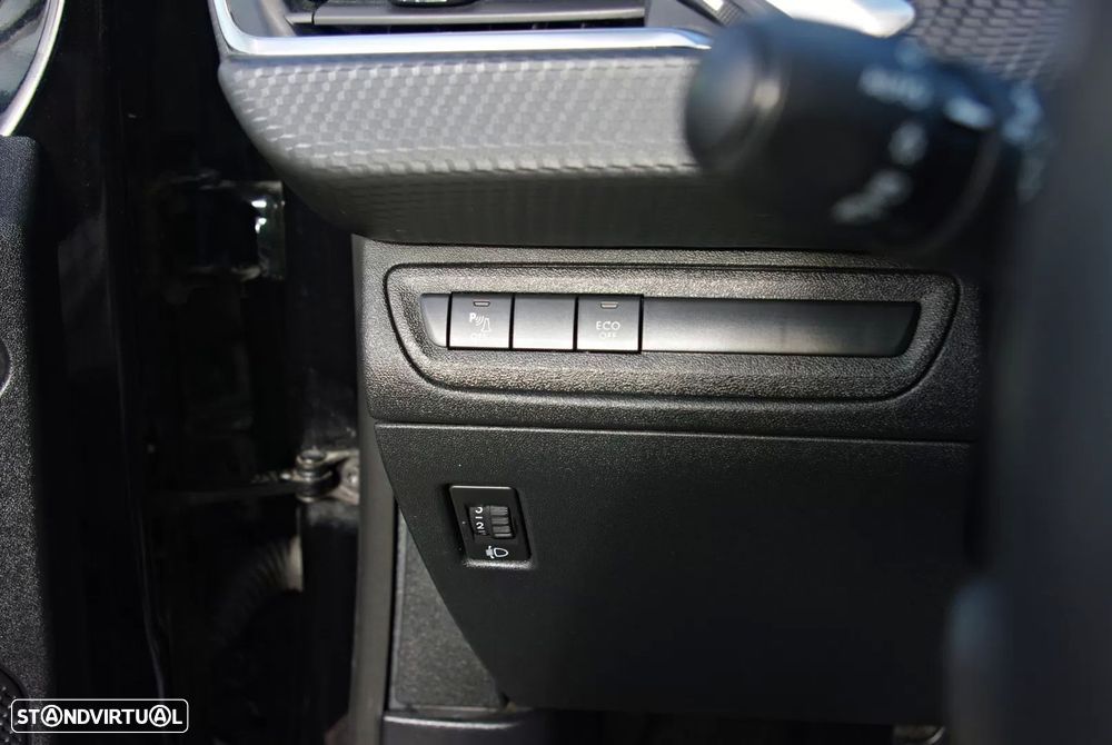 Peugeot 2008 1.2 PureTech Style - 23