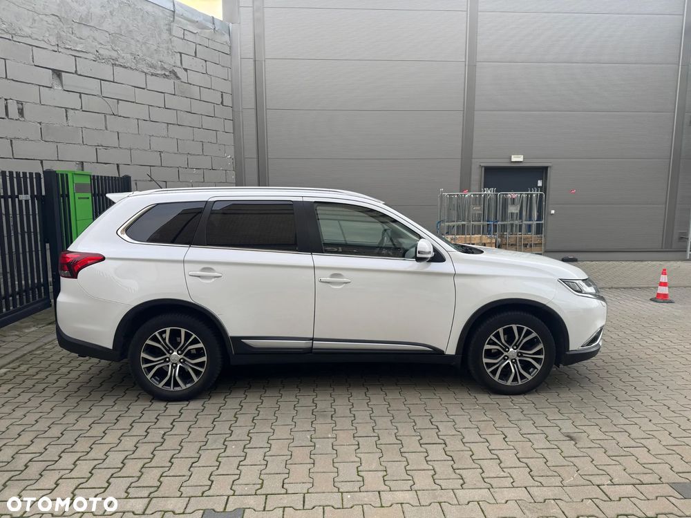 Mitsubishi Outlander 2.0 Instyle Navi 4WD CVT - 8