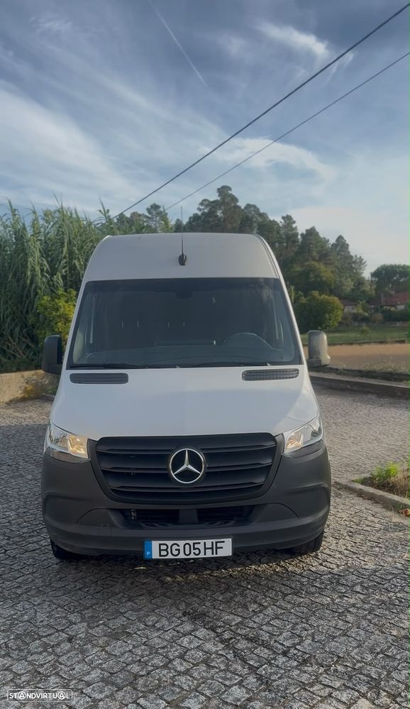 Mercedes-Benz Sprinter - 1