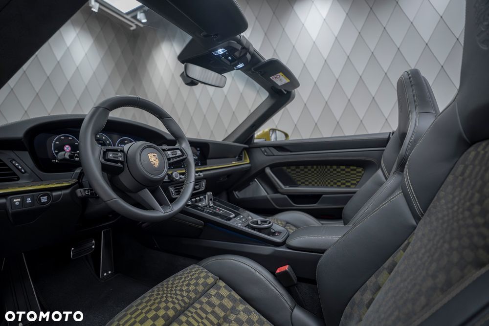 Porsche Carrera GT - 15