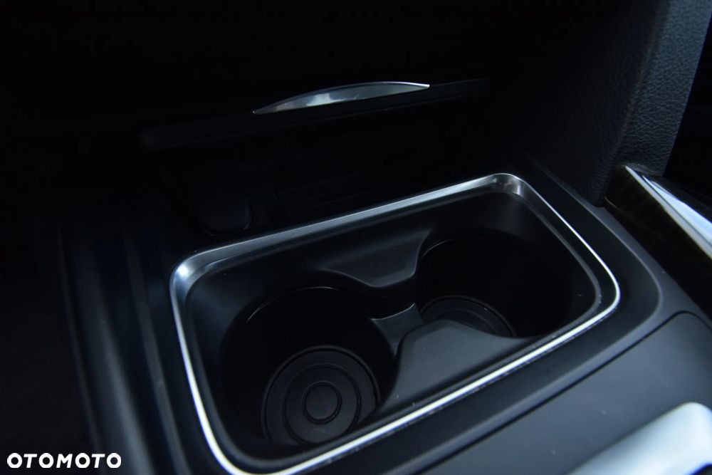 BMW Seria 3 - 32
