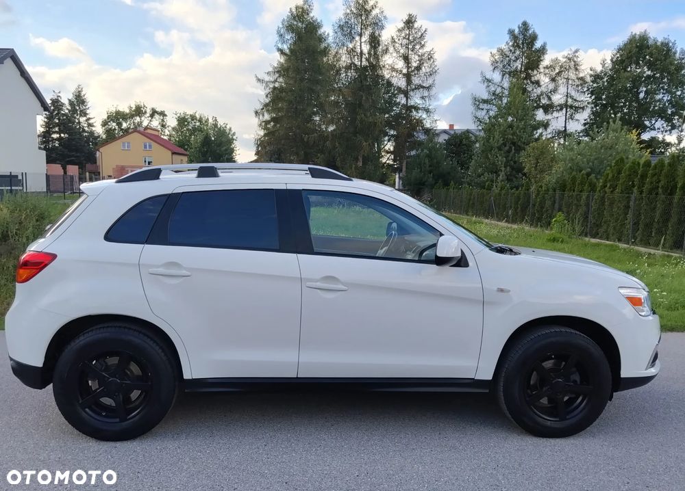 Mitsubishi ASX - 5