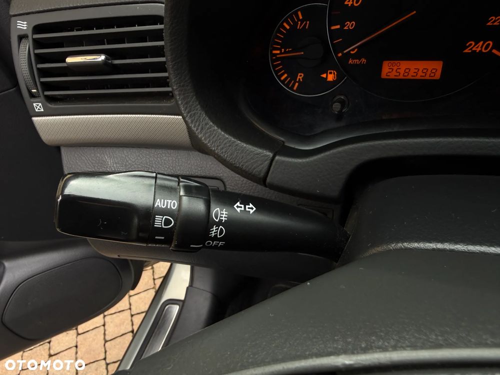 Toyota Avensis 1.8 VVT-i Sol - 14