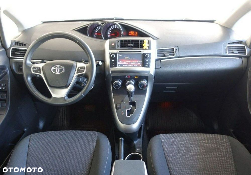 Toyota Verso - 23
