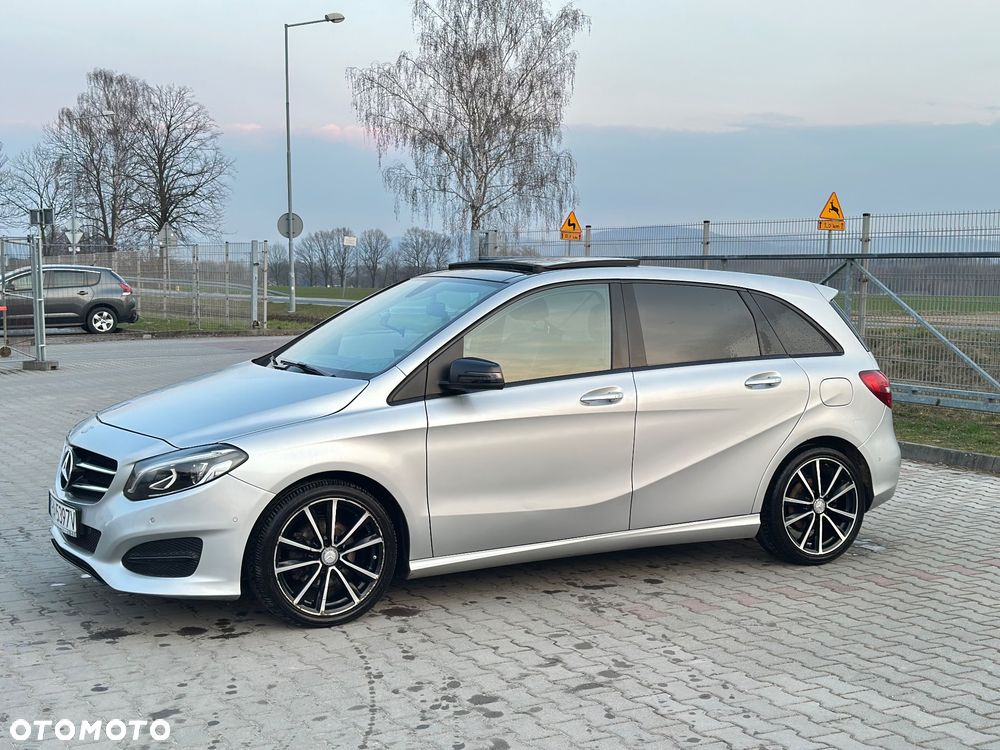 Mercedes-Benz Klasa B 180 7G-DCT AMG Line - 3