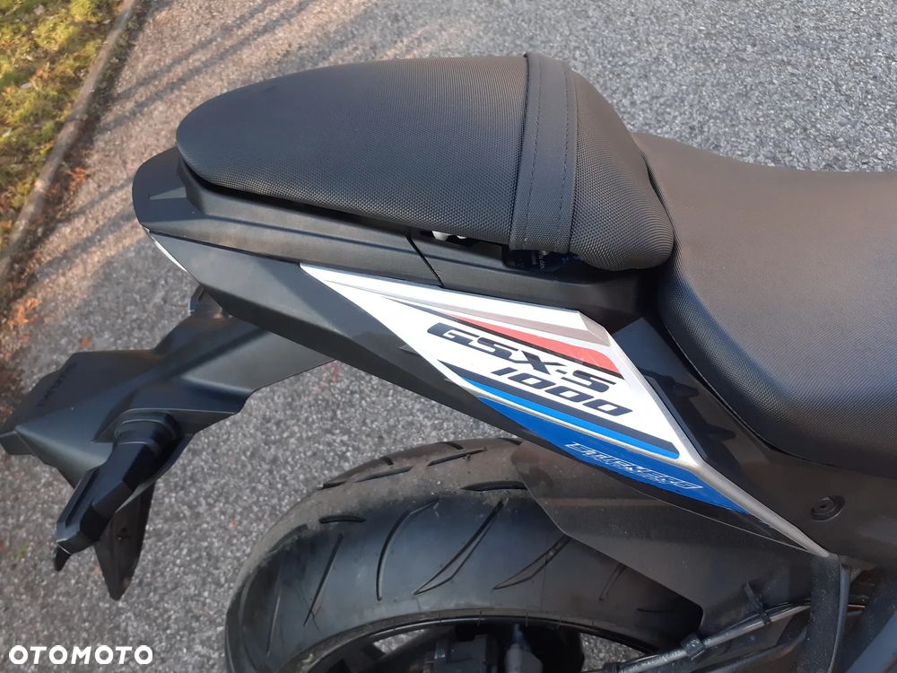 Suzuki GSX 1000 - 14