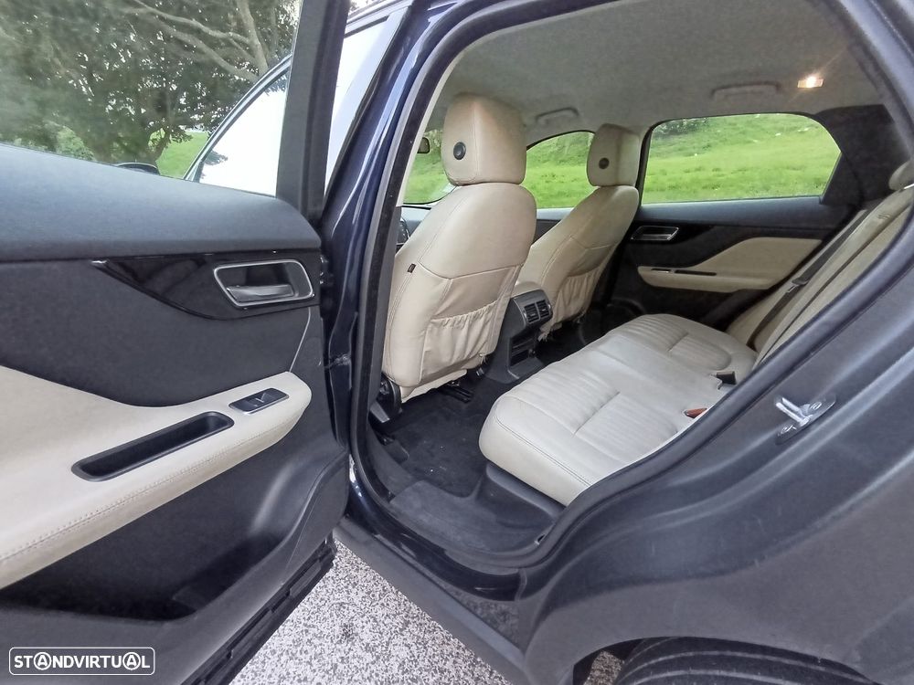 Jaguar F-Pace 2.0 i4D Prestige - 33