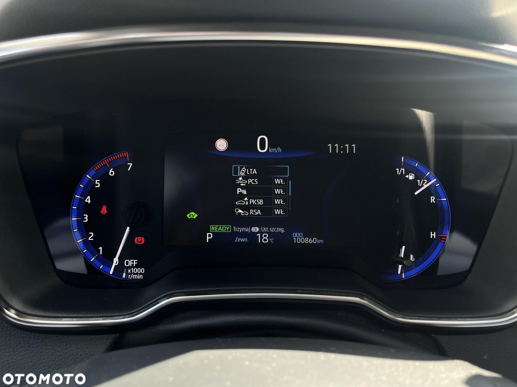 Toyota Corolla 1.8 Hybrid Comfort - 9