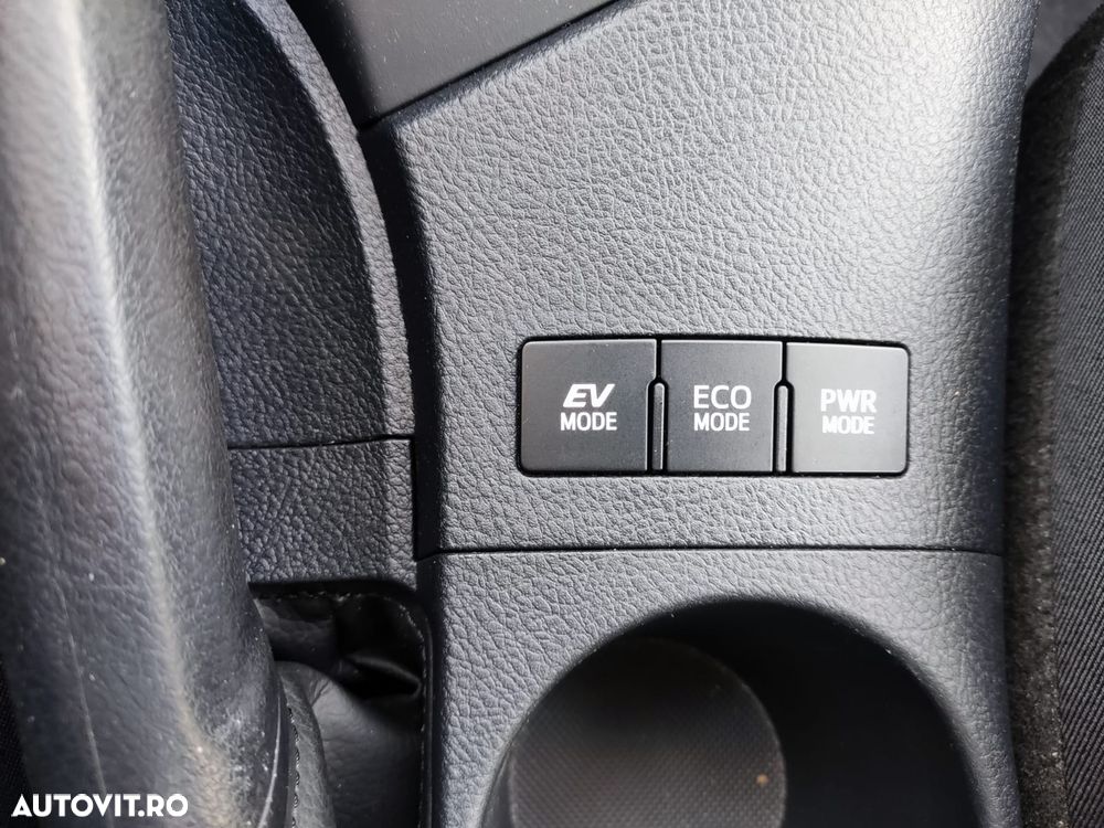 Toyota Auris 1.8 L VVT-i TS Hybrid Sol+ - 8