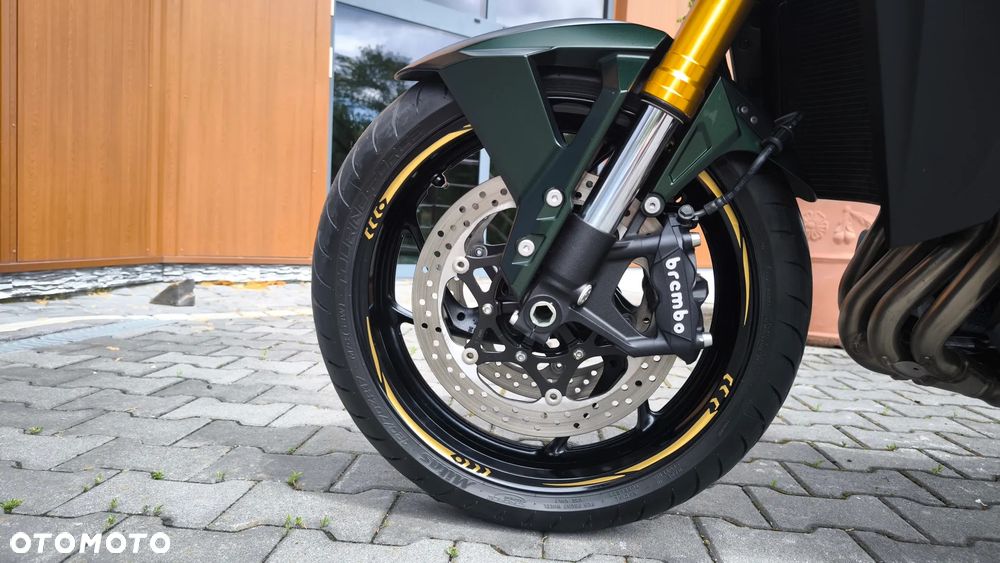 Suzuki GSX 1000 - 29