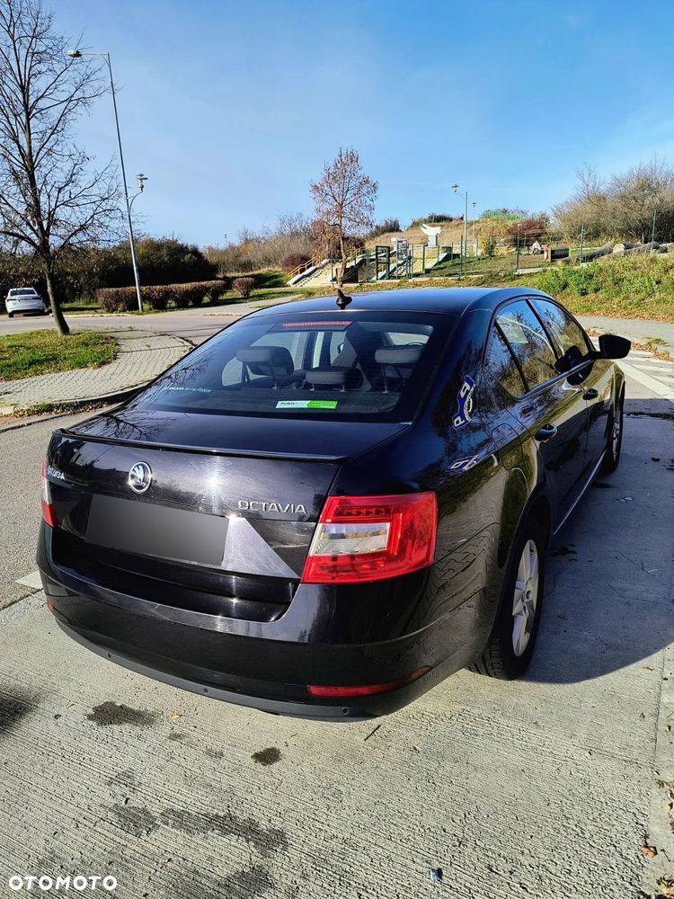 Skoda Octavia 2.0 TDI Ambition DSG - 6