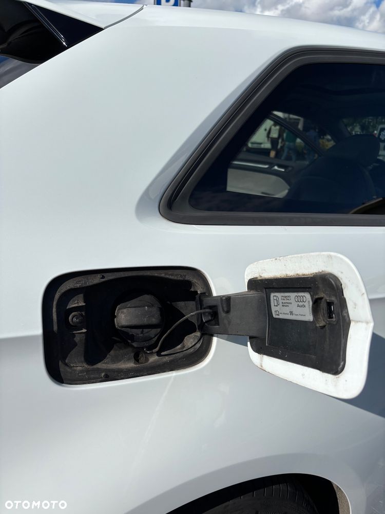 Audi A3 3-drzwiowe 1.4 TFSI S line Sportpaket - 17