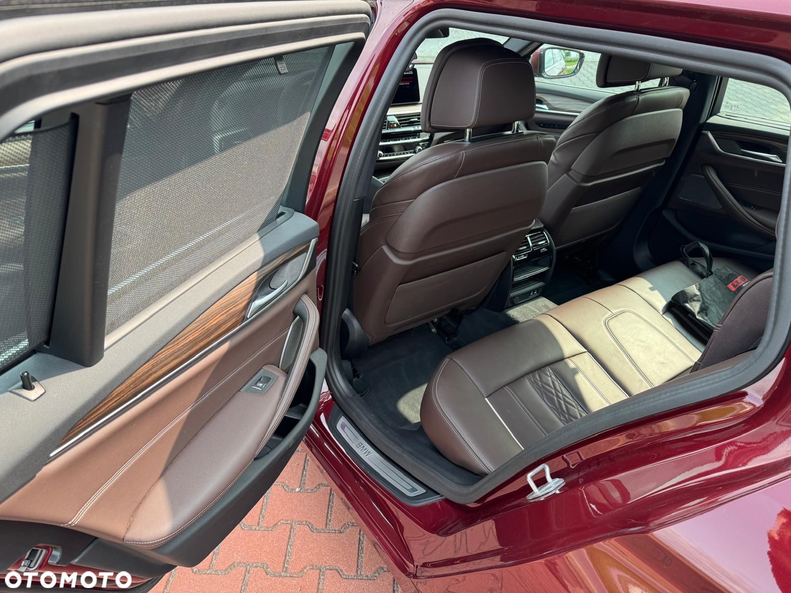 BMW Seria 5 540d xDrive Touring Luxury Line - 9