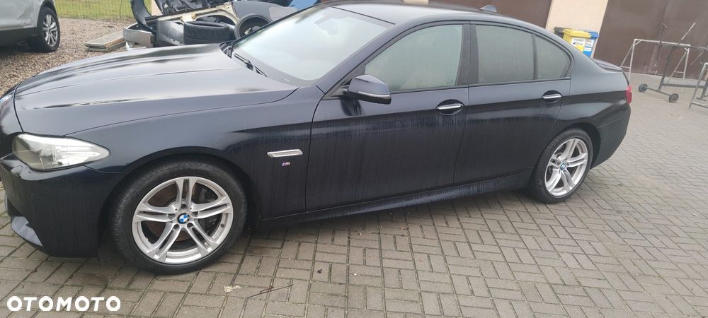 BMW Seria 5 525d xDrive - 2