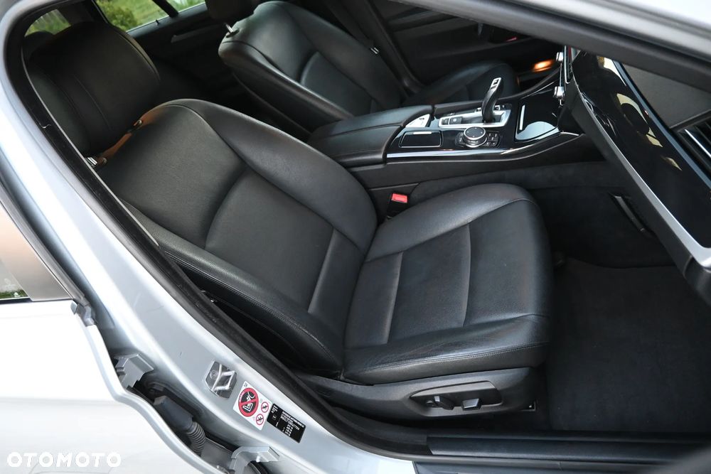 BMW Seria 5 525d - 20