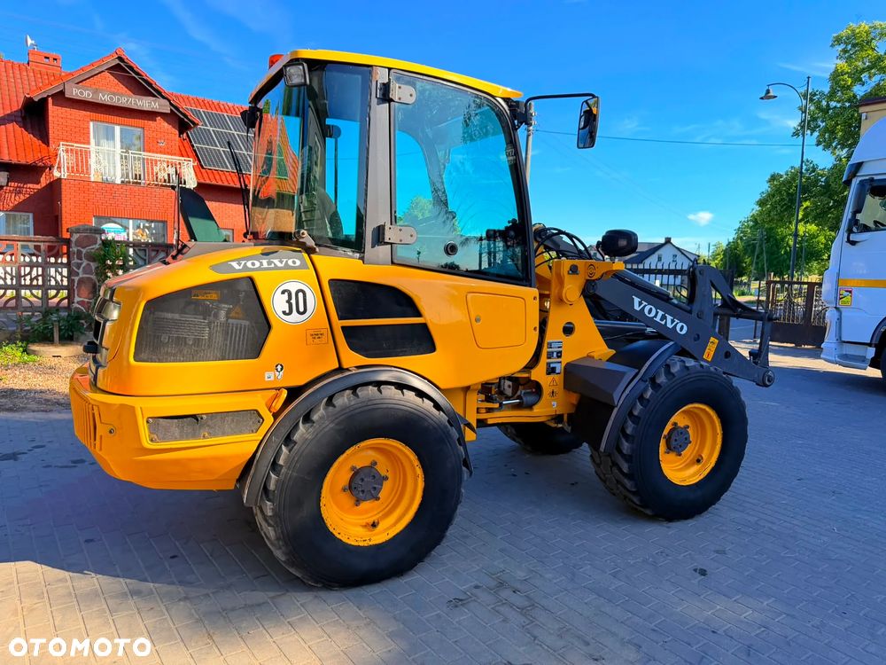 Volvo L25H - 18