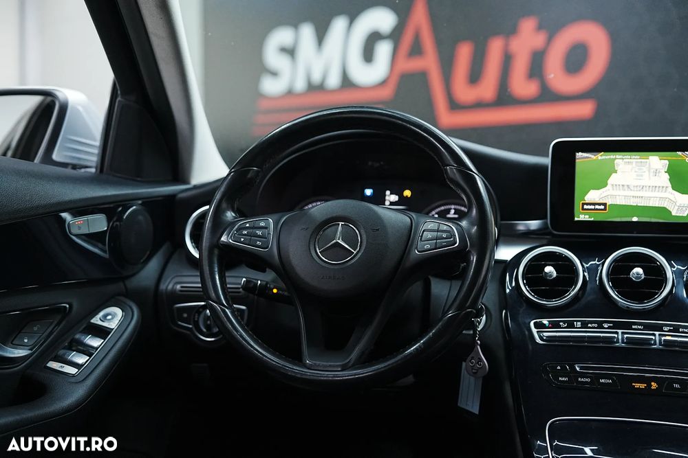 Mercedes-Benz C - 24