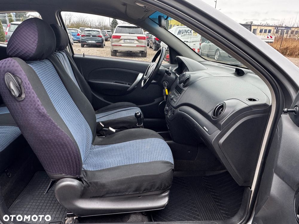 Chevrolet Aveo 1.2 16V Base - 6