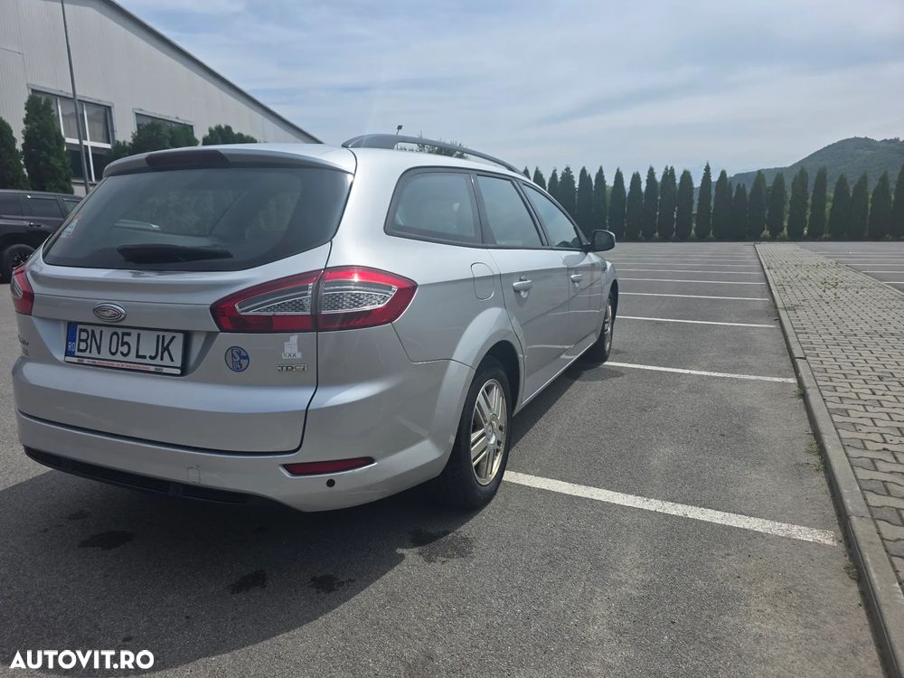 Ford Mondeo 2.0 TDCi Black Magic - 4