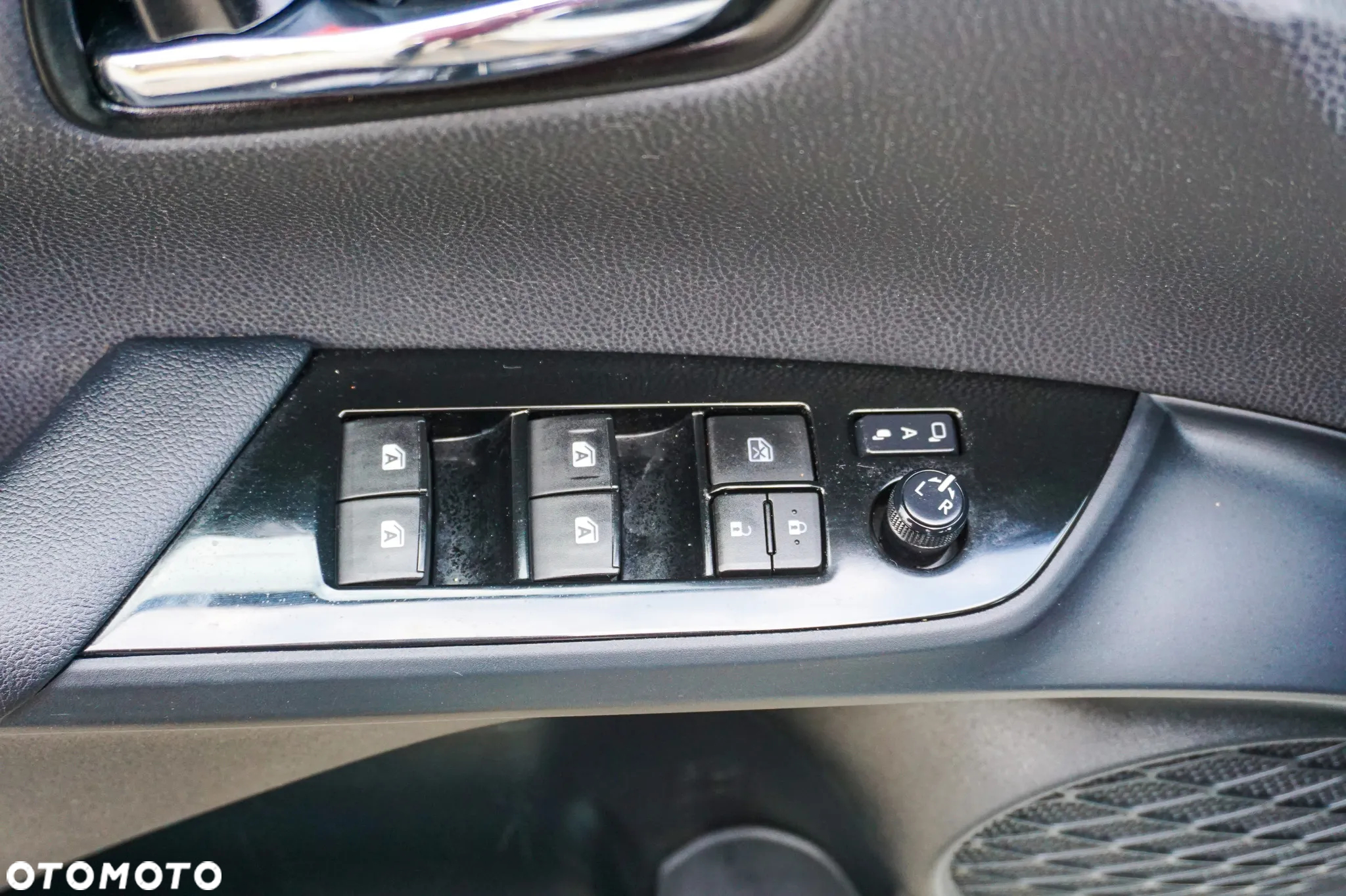 Toyota Prius 1.8 Hybrid Executive - 23