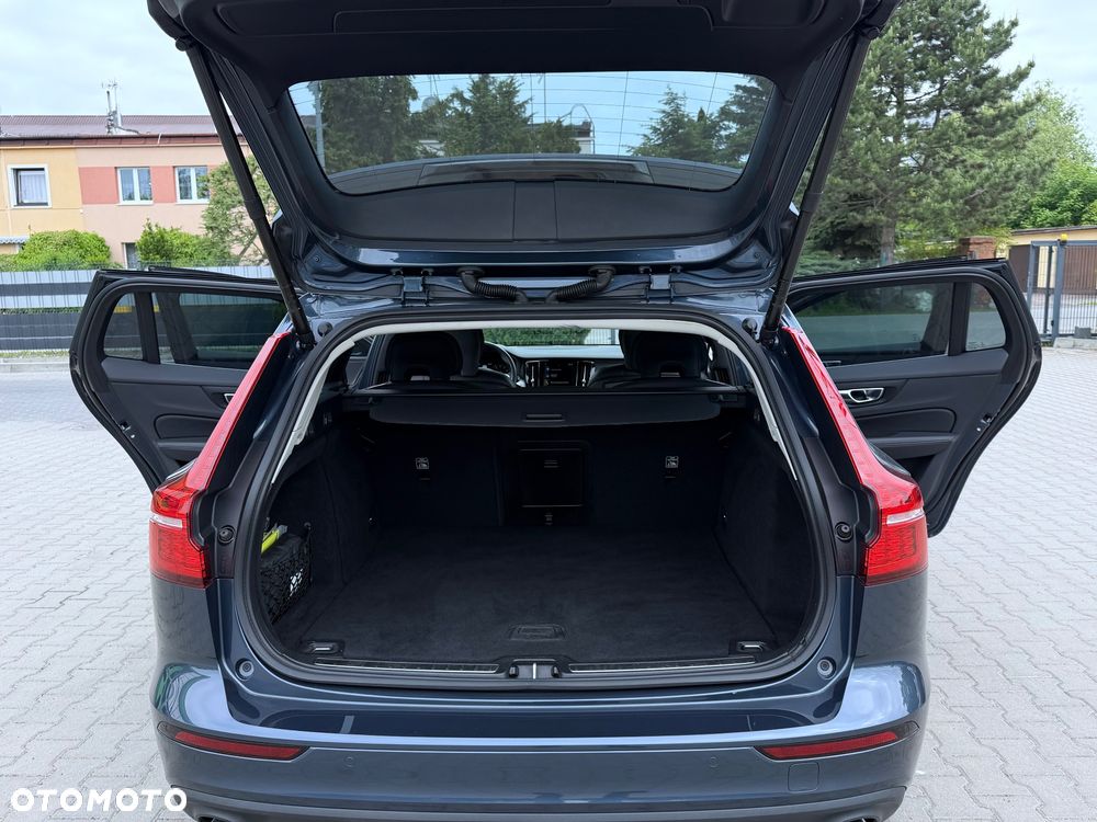 Volvo V60 B4 B Geartronic Momentum Pro - 35