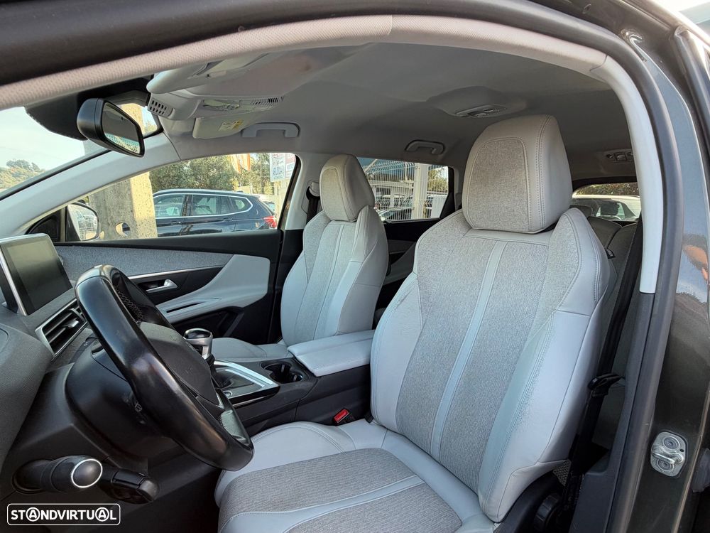 Peugeot 5008 - 5