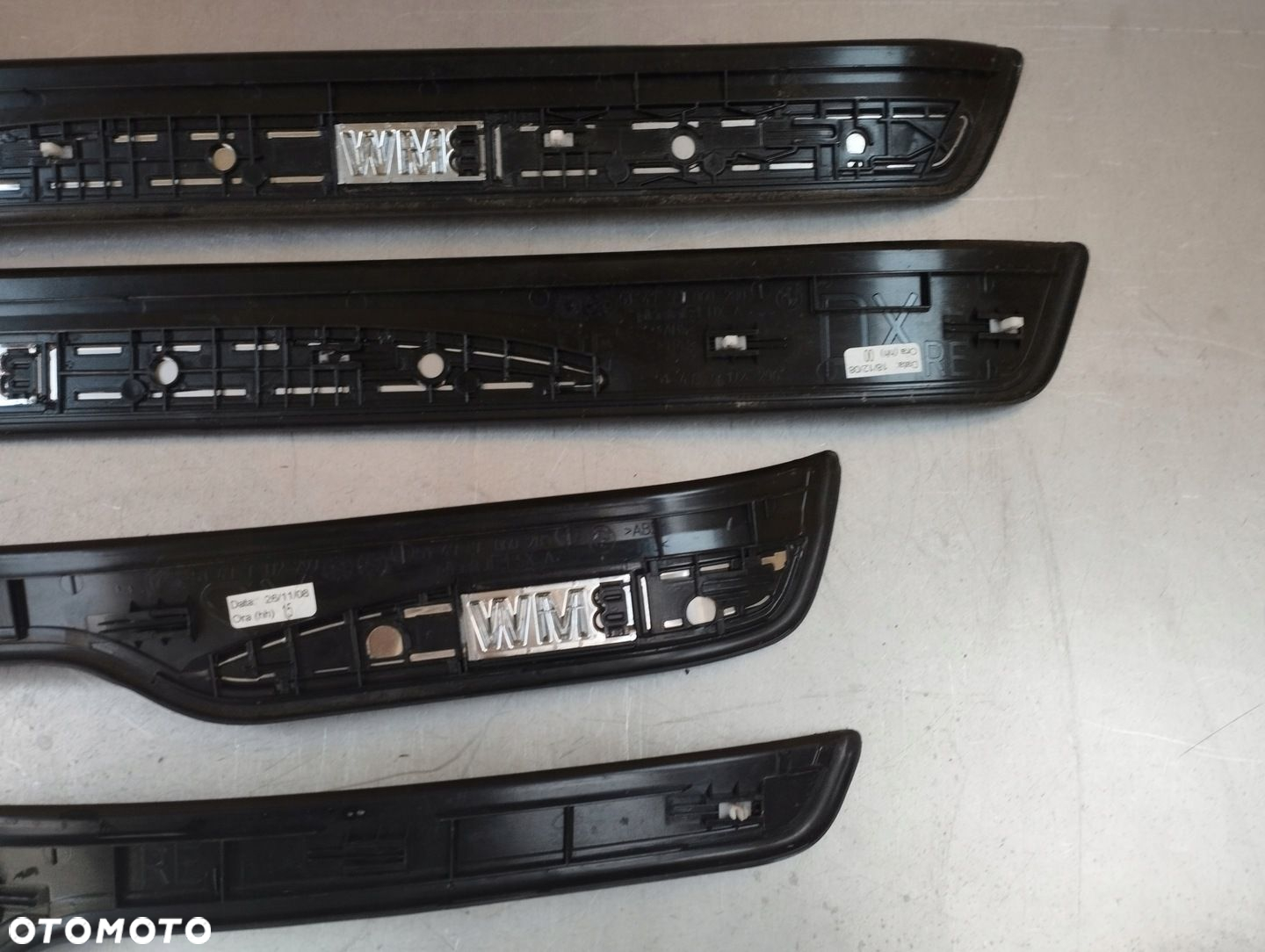 BMW E90 E91 LISTWY PROGOWE komplet - 11