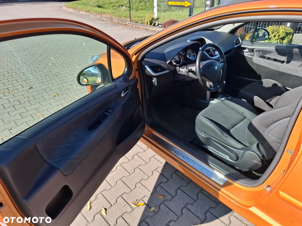 Peugeot 207 - 17