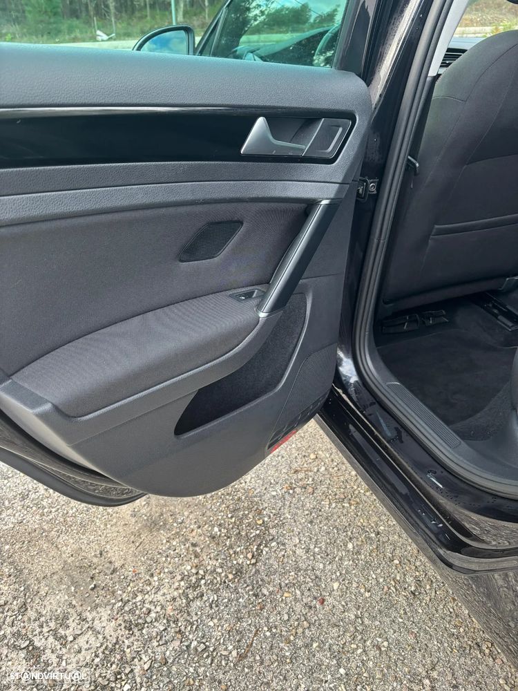 VW Golf 1.0 TSI Sound - 24