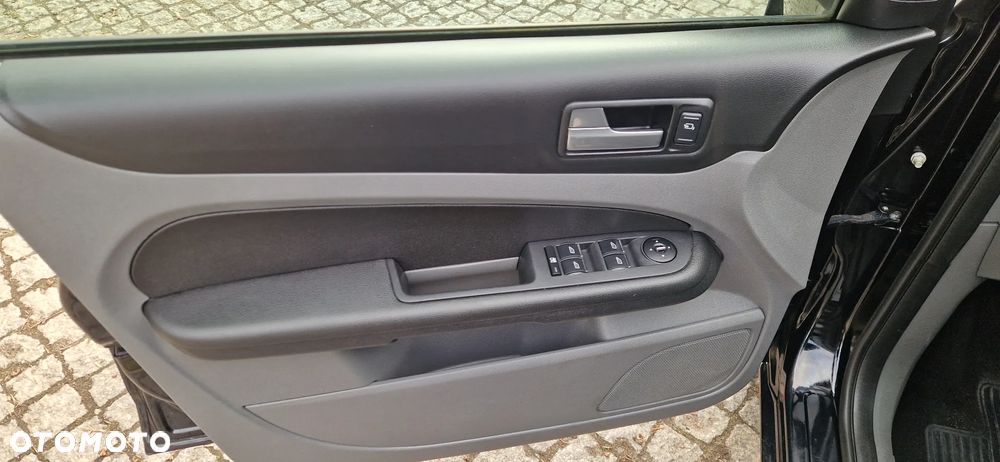 Ford Focus - 30