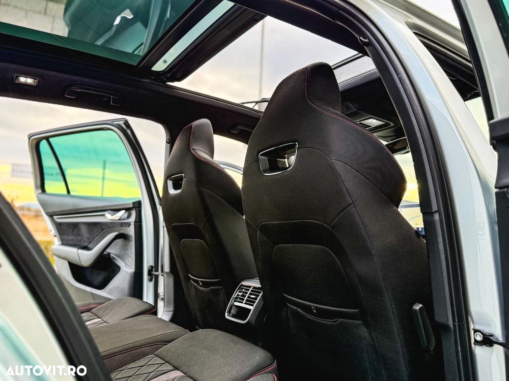 Skoda Octavia 2.0 245 TSI DSG RS - 8