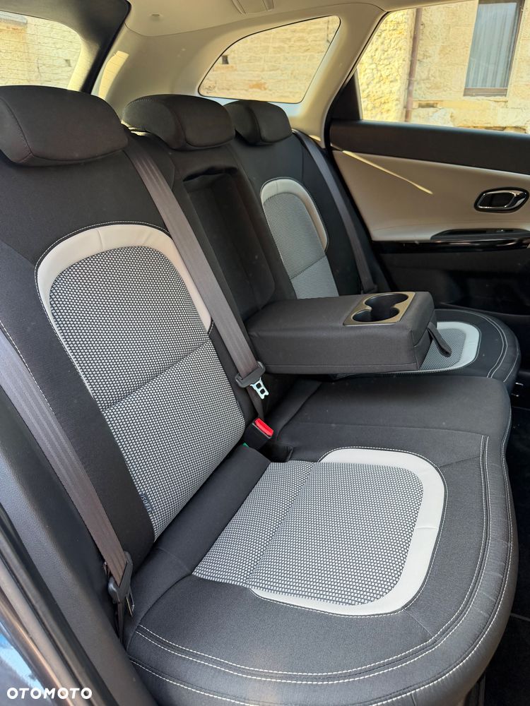 Kia Ceed 1.6 GDI DCT Spirit - 24