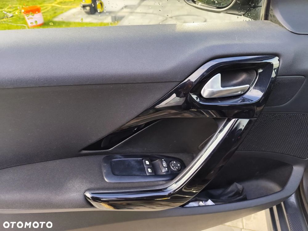 Peugeot 208 1.4 HDi Active - 15