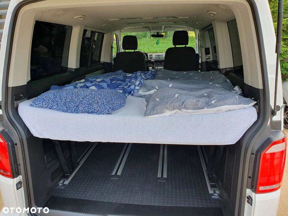 Volkswagen Multivan - 36