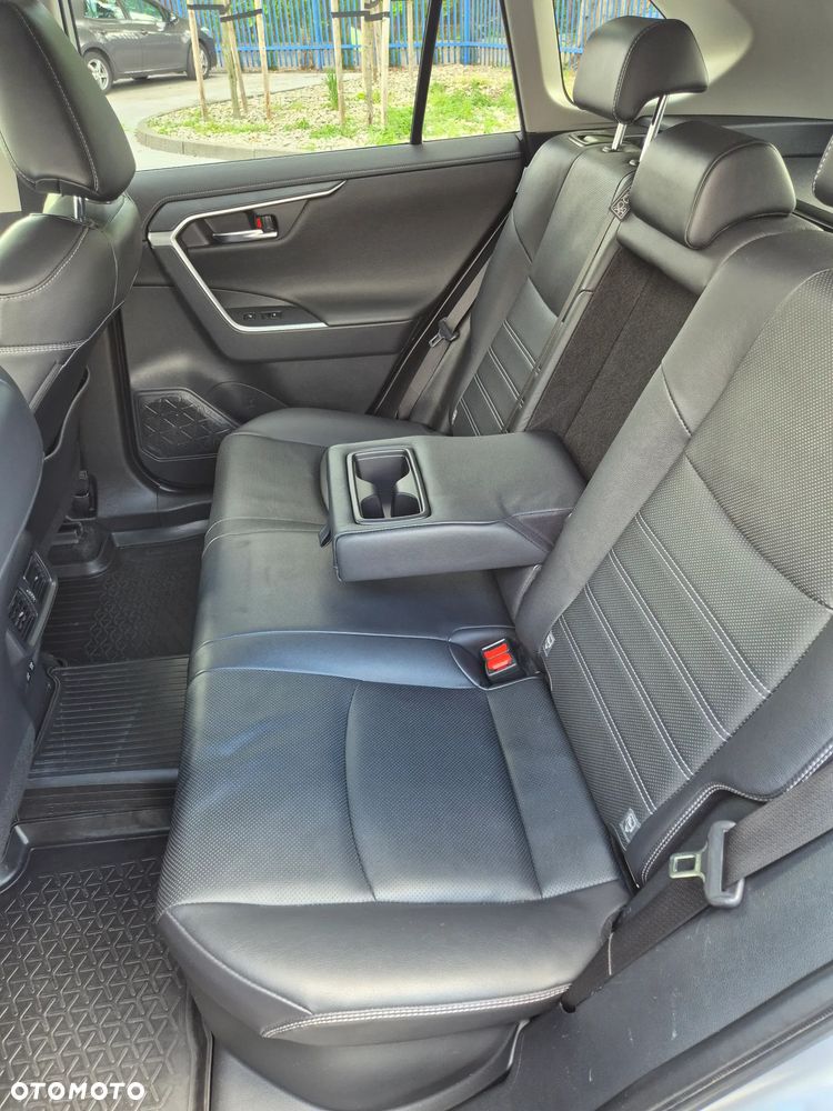 Toyota RAV4 - 9