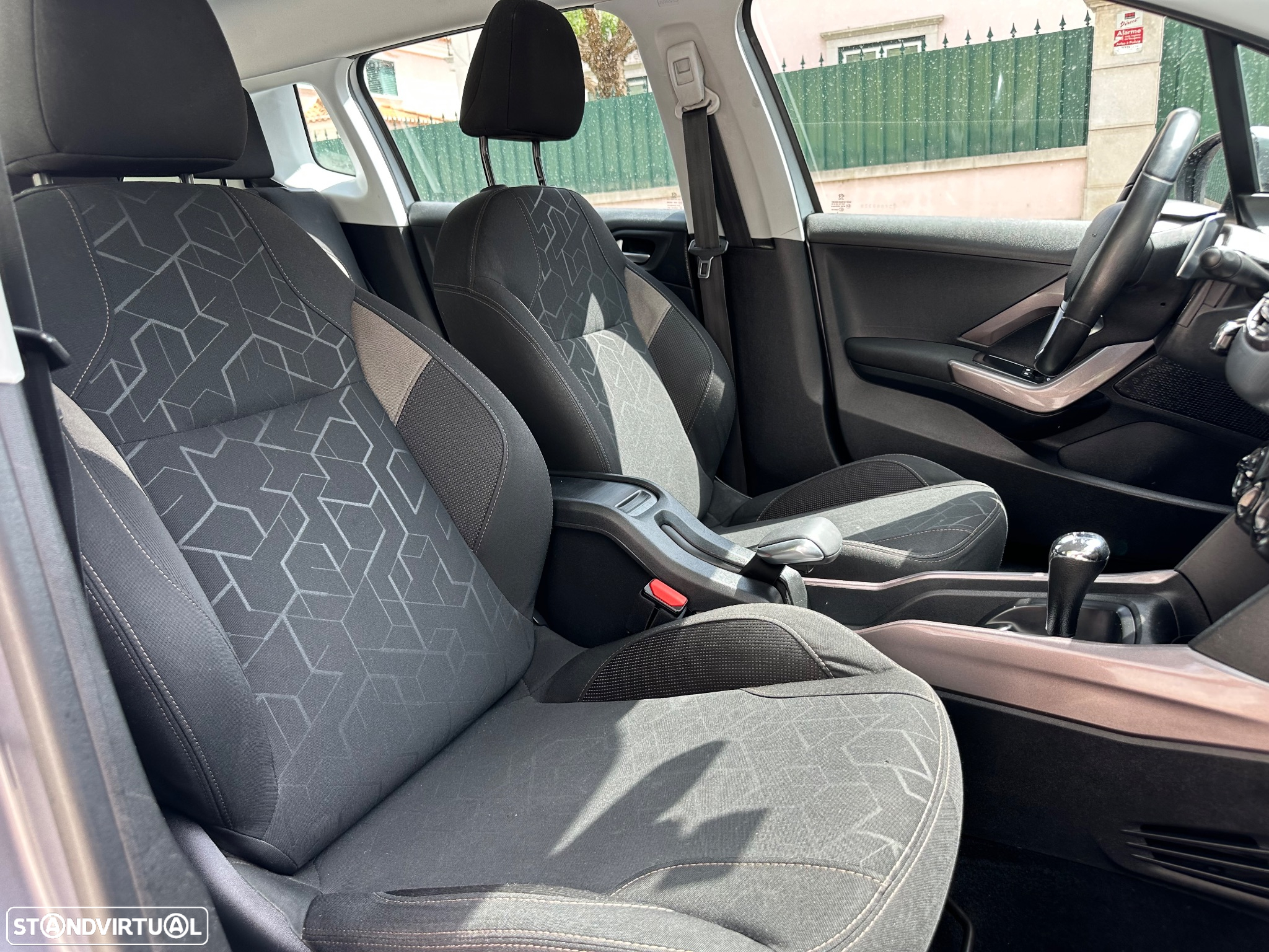 Peugeot 2008 - 7