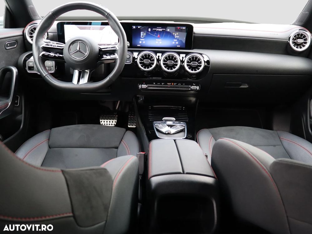 Mercedes-Benz CLA 180 Shooting Brake 7G-DCT AMG Line - 20