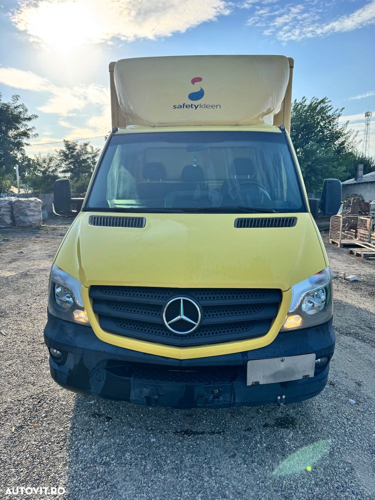 Mercedes-Benz Sprinter - 2