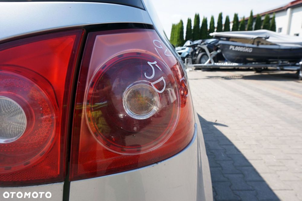 LAMPA TYLNA PRAWA GOLF V 5D HB  VOLKSWAGEN 2003-2009 - 3