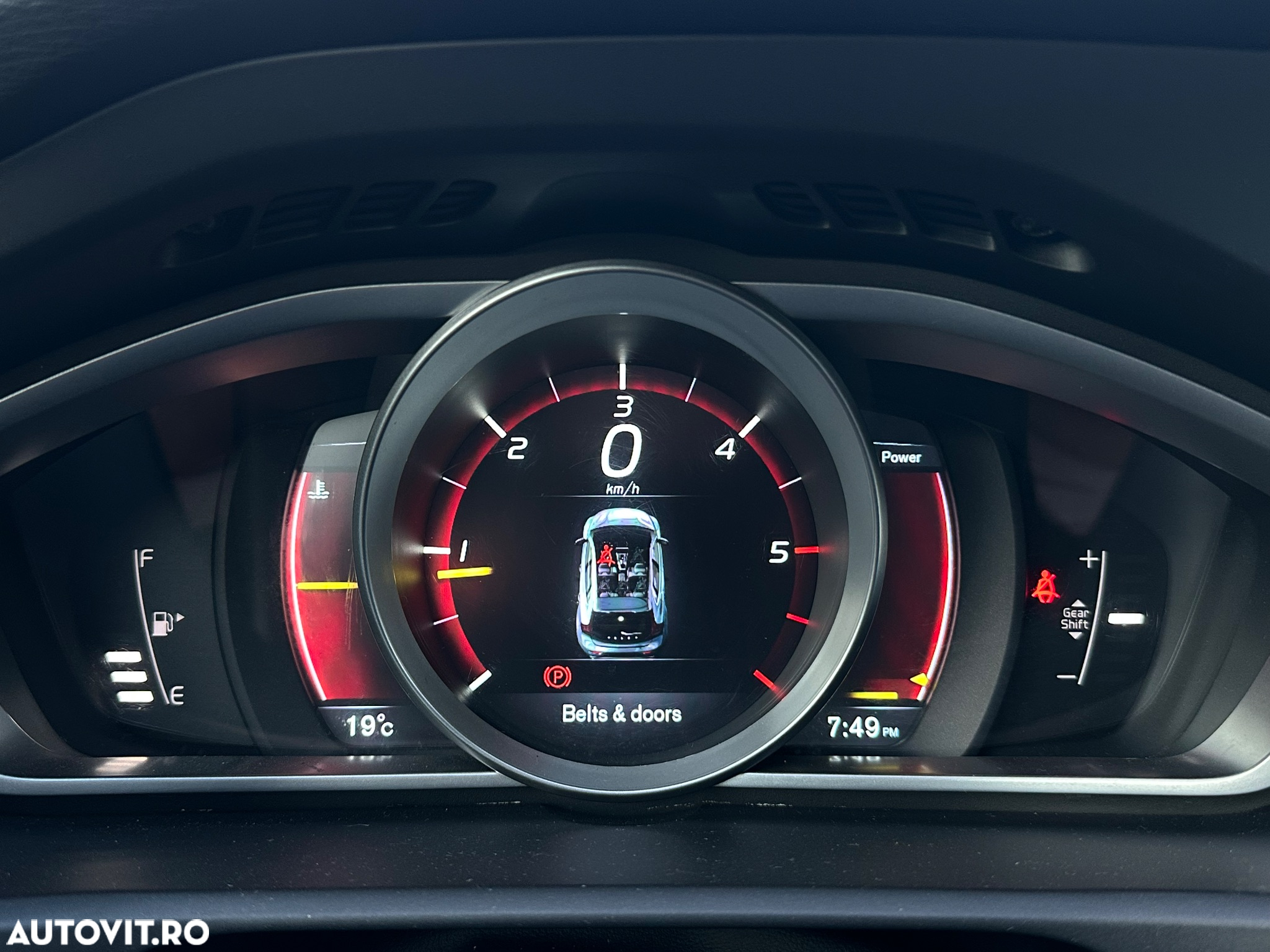 Volvo V40 D4 Summum - 22