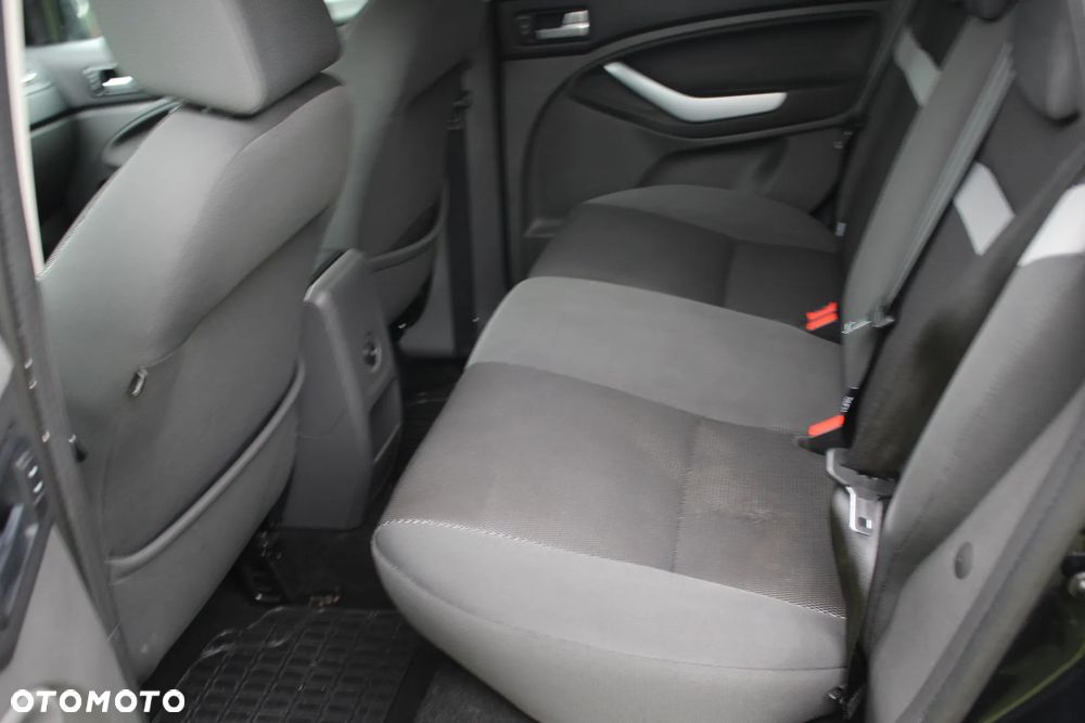 Ford Kuga 2.0 TDCi 2x4 Trend - 18