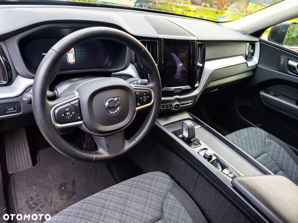 Volvo XC 60 D5 AWD Momentum - 10