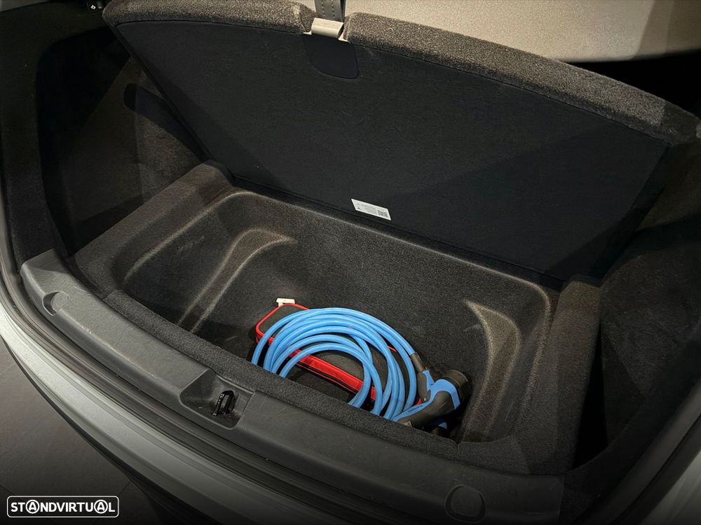 Tesla Model Y Standard - 39