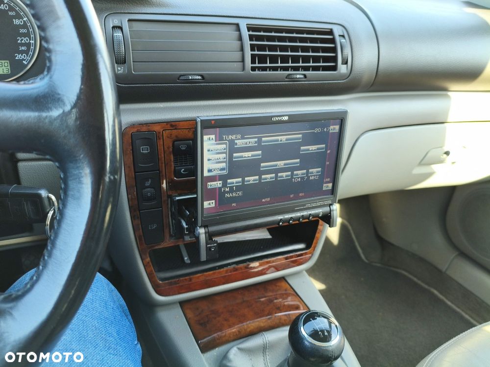 Volkswagen Passat - 8